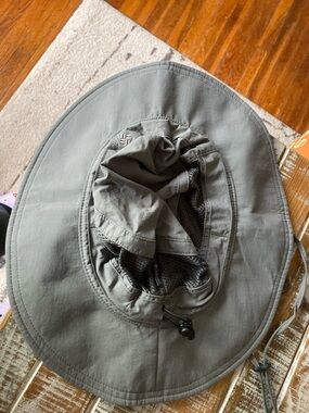 Columbia Gray Packable Sun Hat with Mesh Venting